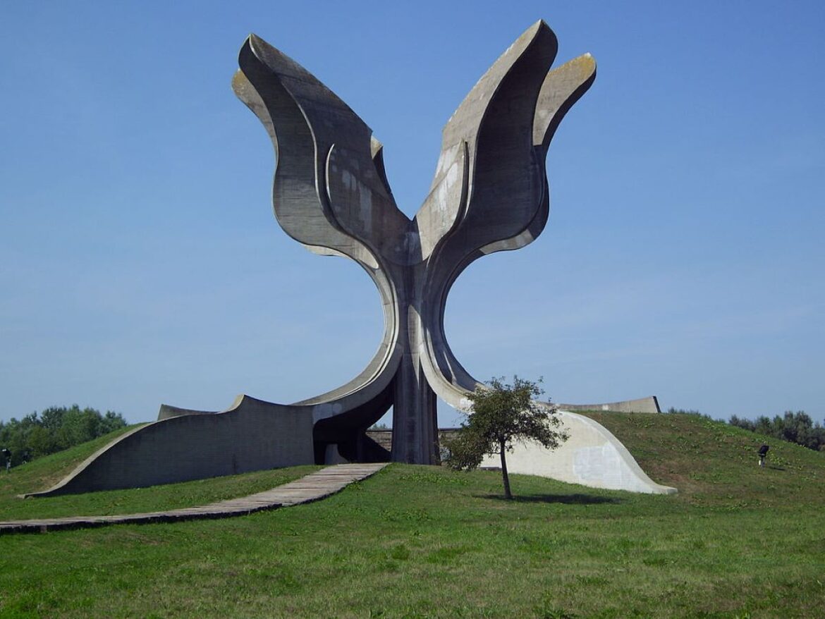 jasenovac spomenik