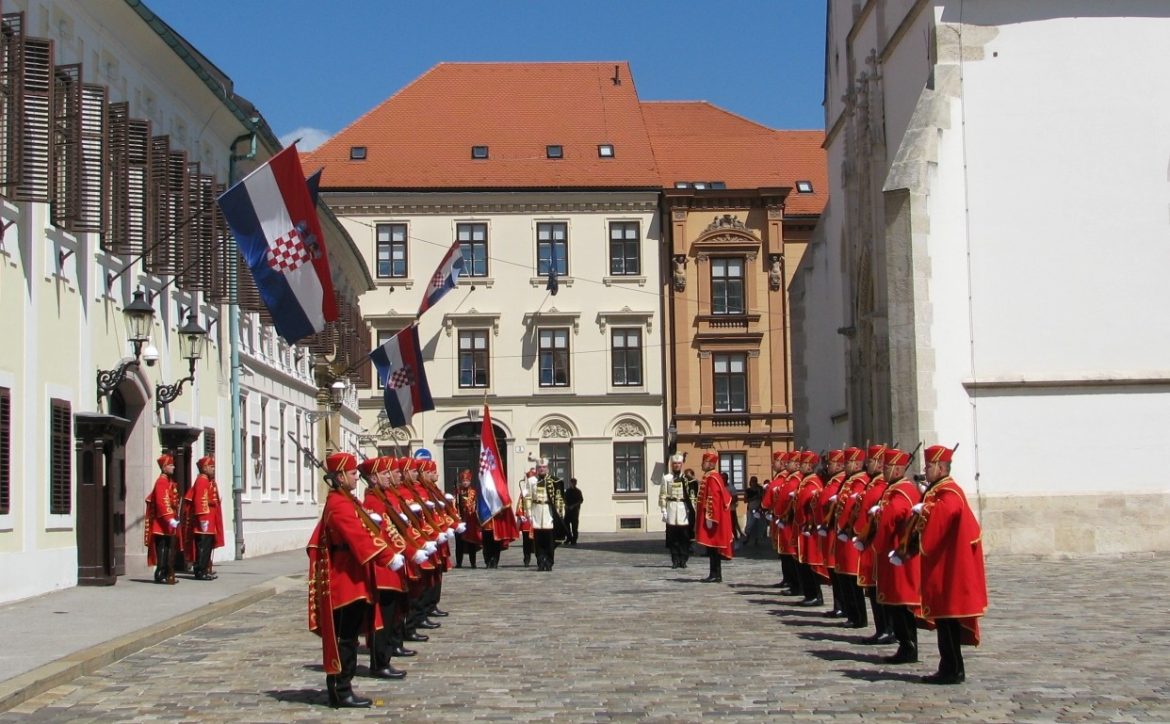 Vlada je u pravu oko odlaska Počasne bojne u Pariz
