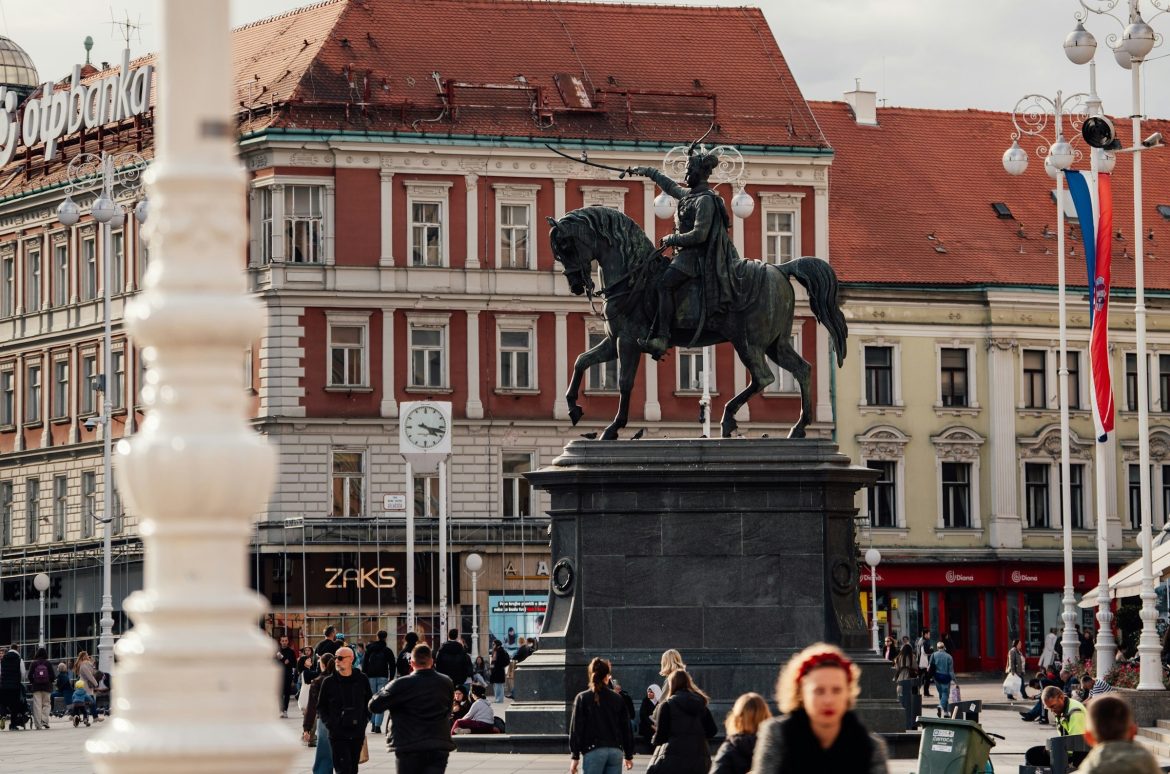 Devastacija Trga Josipa Bana Jelačića u Zagrebu kazneno je djelo