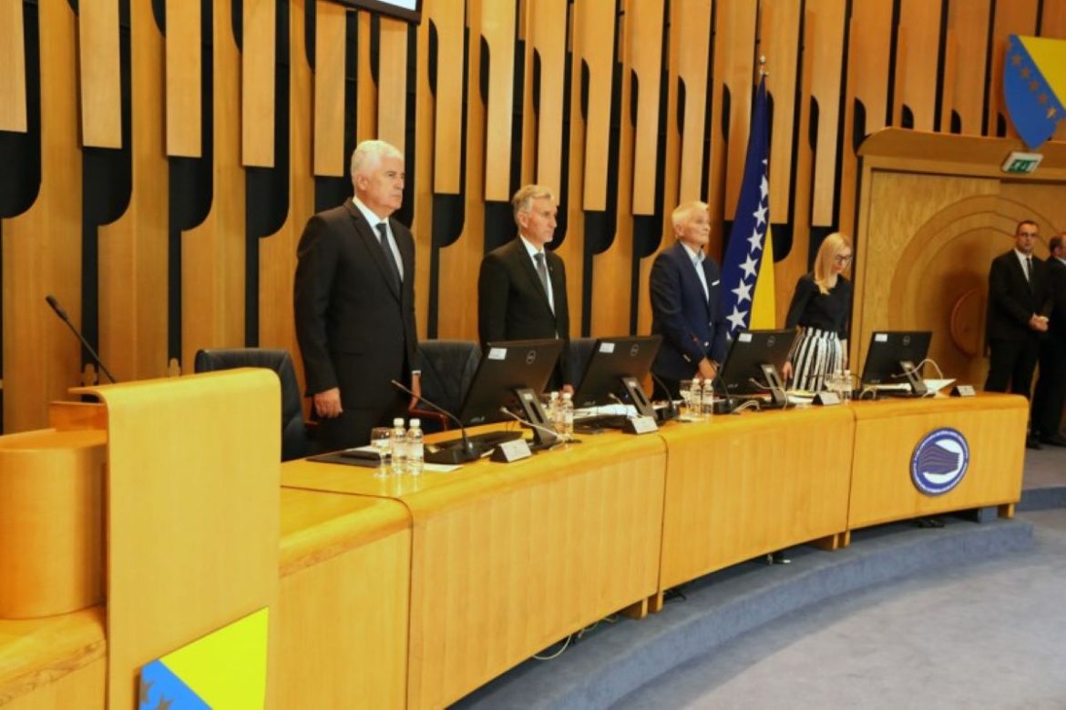 Zašto hrvatska politika u BiH šuti