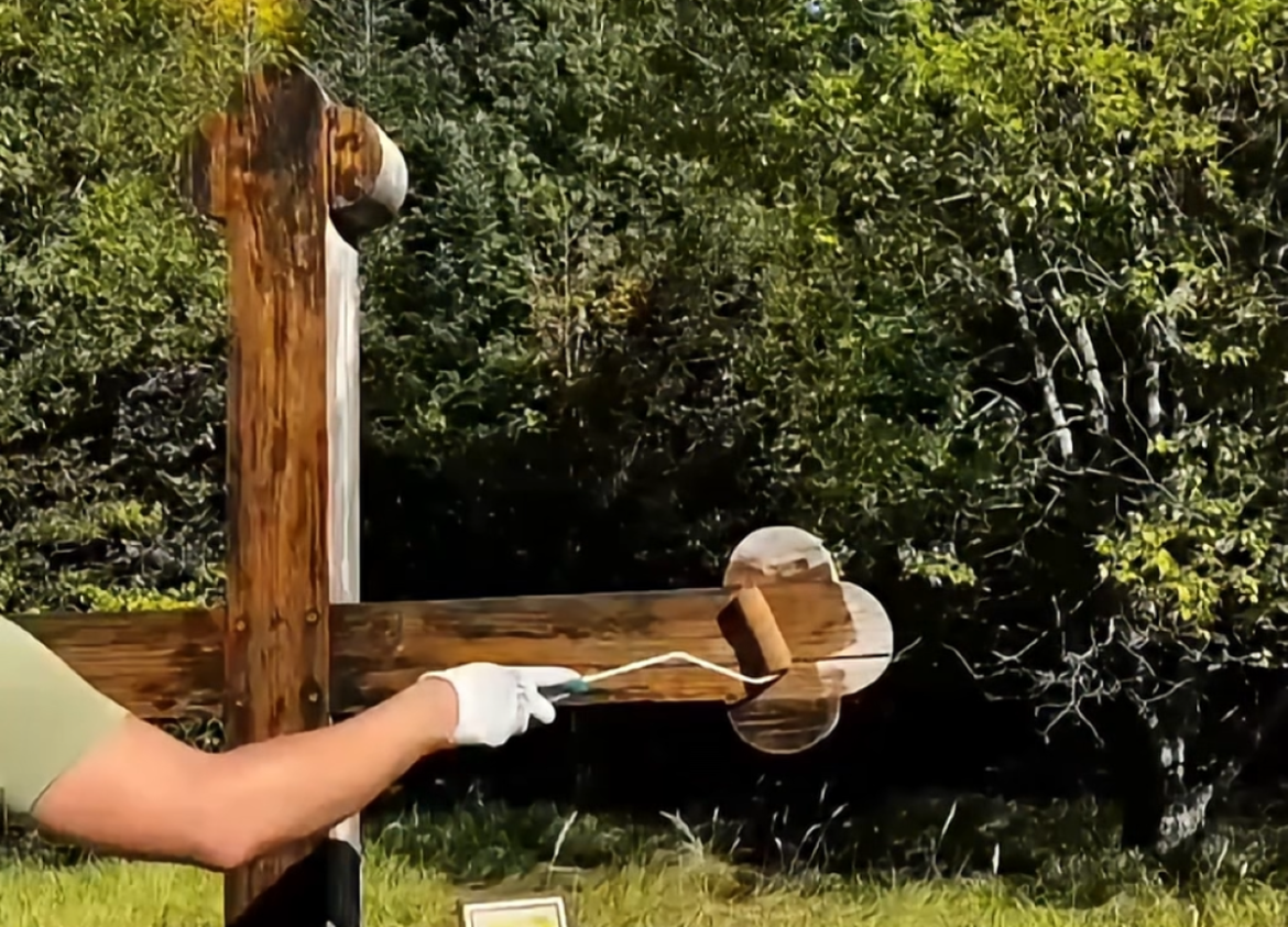 Na Pagu postavljaju pravoslavne križeve